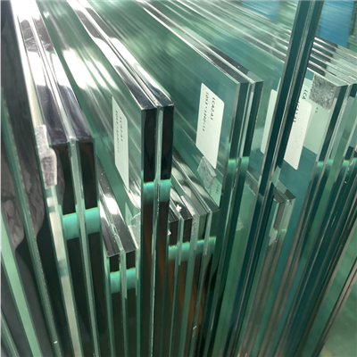 Раздвижная дверь из закаленного стекла